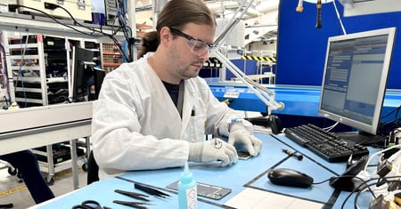 Why Outsourcing Electronics Returns Management Boosts Efficiency