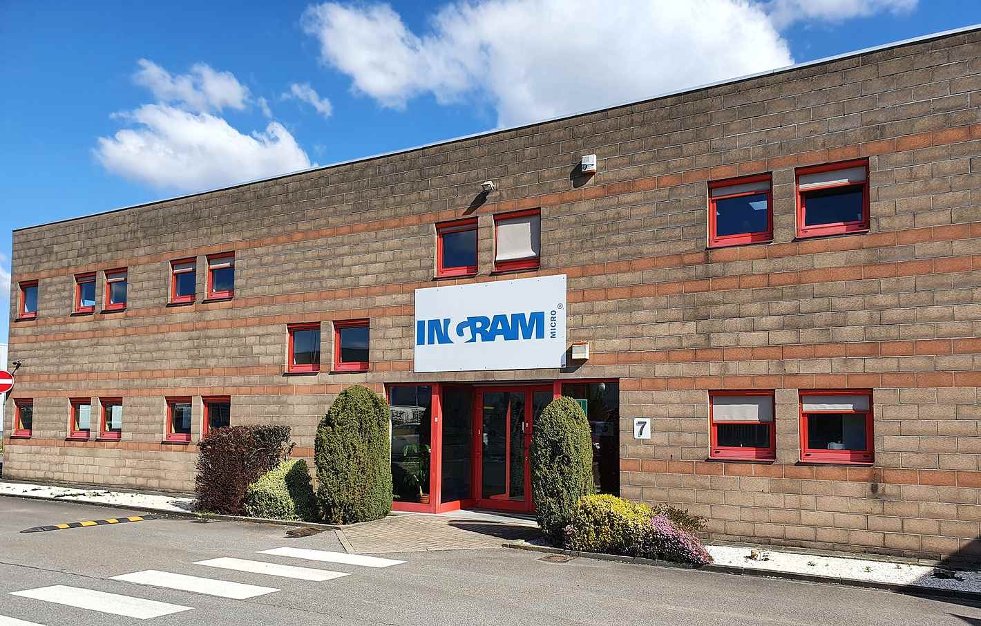 Ingram Micro Lifecycle facility in Houdeng, Belgium